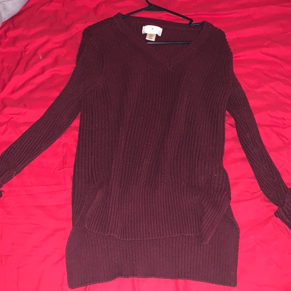 Long thick maroon sweater XS